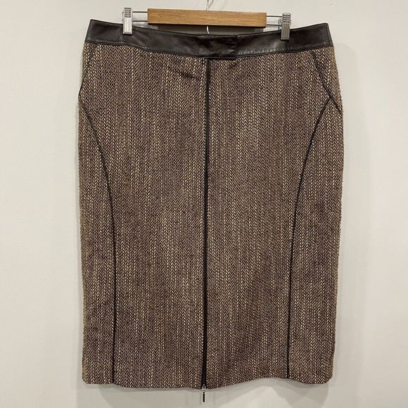 Lafayette 148 New York Wool Pencil Skirt with Dark Brown Leather Waistband